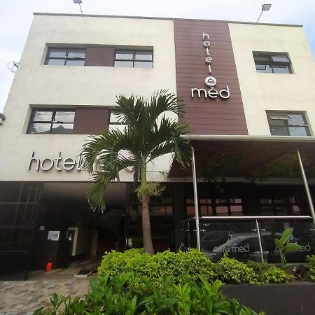 Hotel Med 70 Медельїн Екстер'єр фото