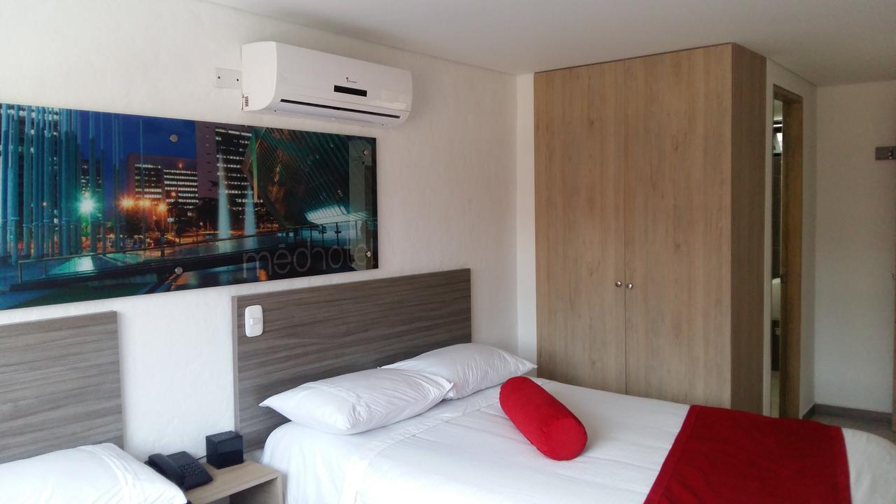 Hotel Med 70 Медельїн Екстер'єр фото