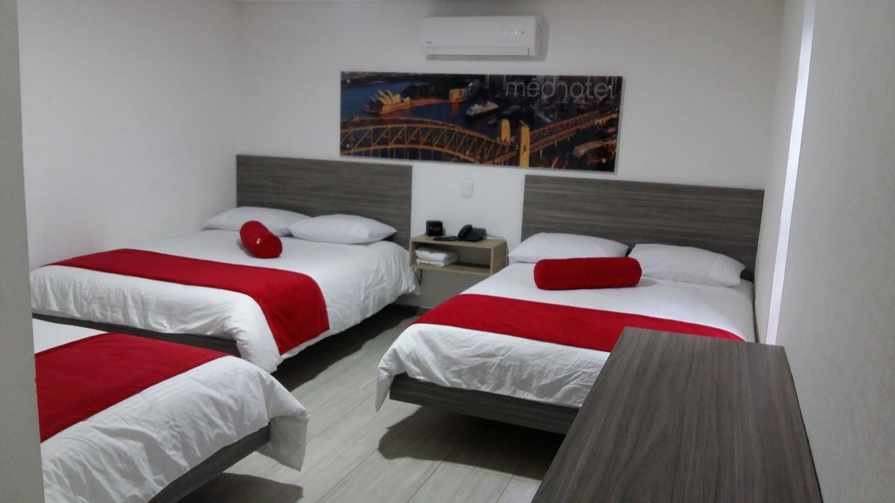Hotel Med 70 Медельїн Екстер'єр фото