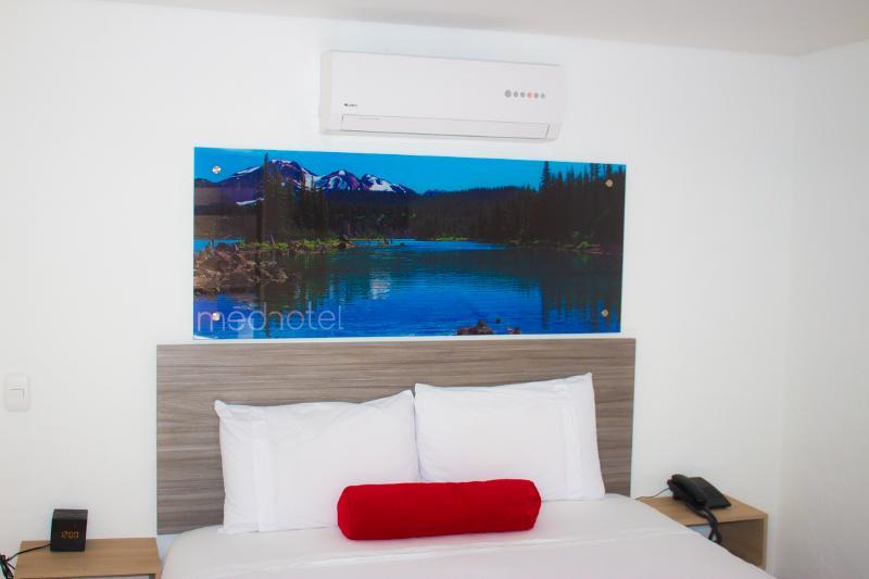 Hotel Med 70 Медельїн Екстер'єр фото