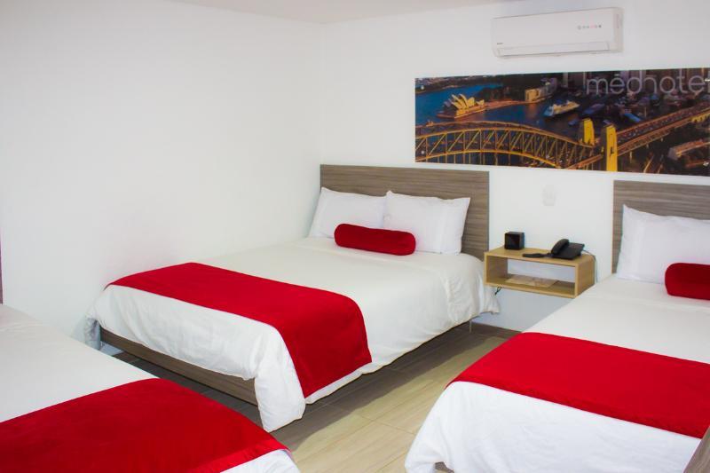 Hotel Med 70 Медельїн Екстер'єр фото
